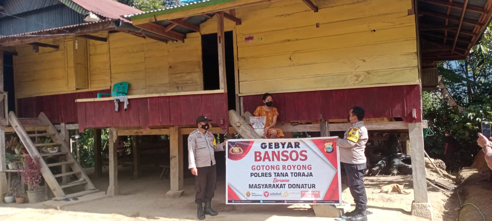 Petugas Tracer PKM Bersama Bhabinkamtibmas Dan Babinsa Sambang Tracing