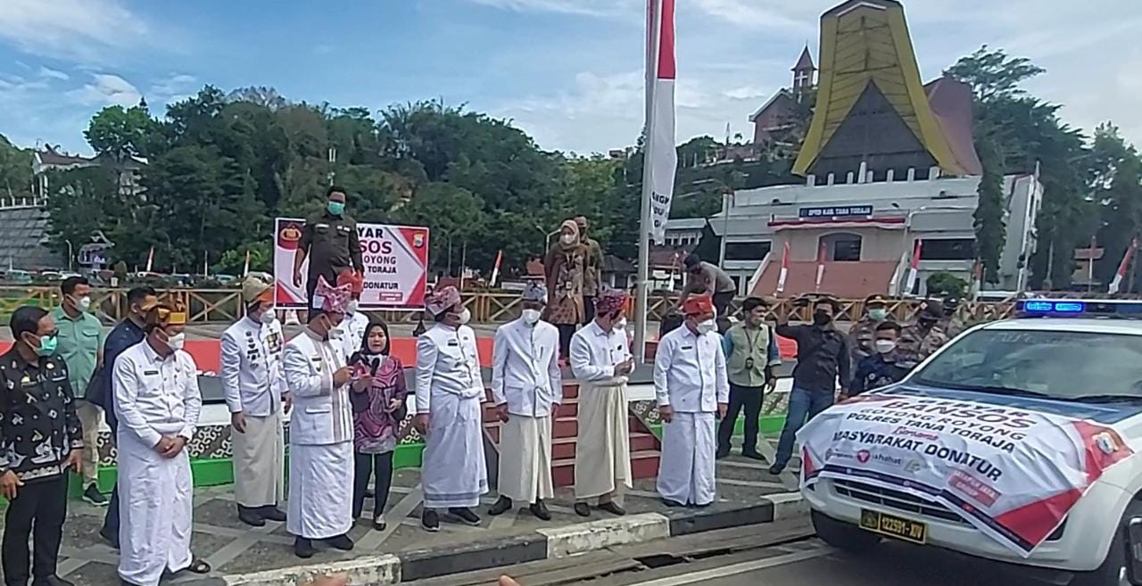 Gebyar Bansos Gotong Royong Polres Tana Toraja Salurkan 1000 Sak Beras