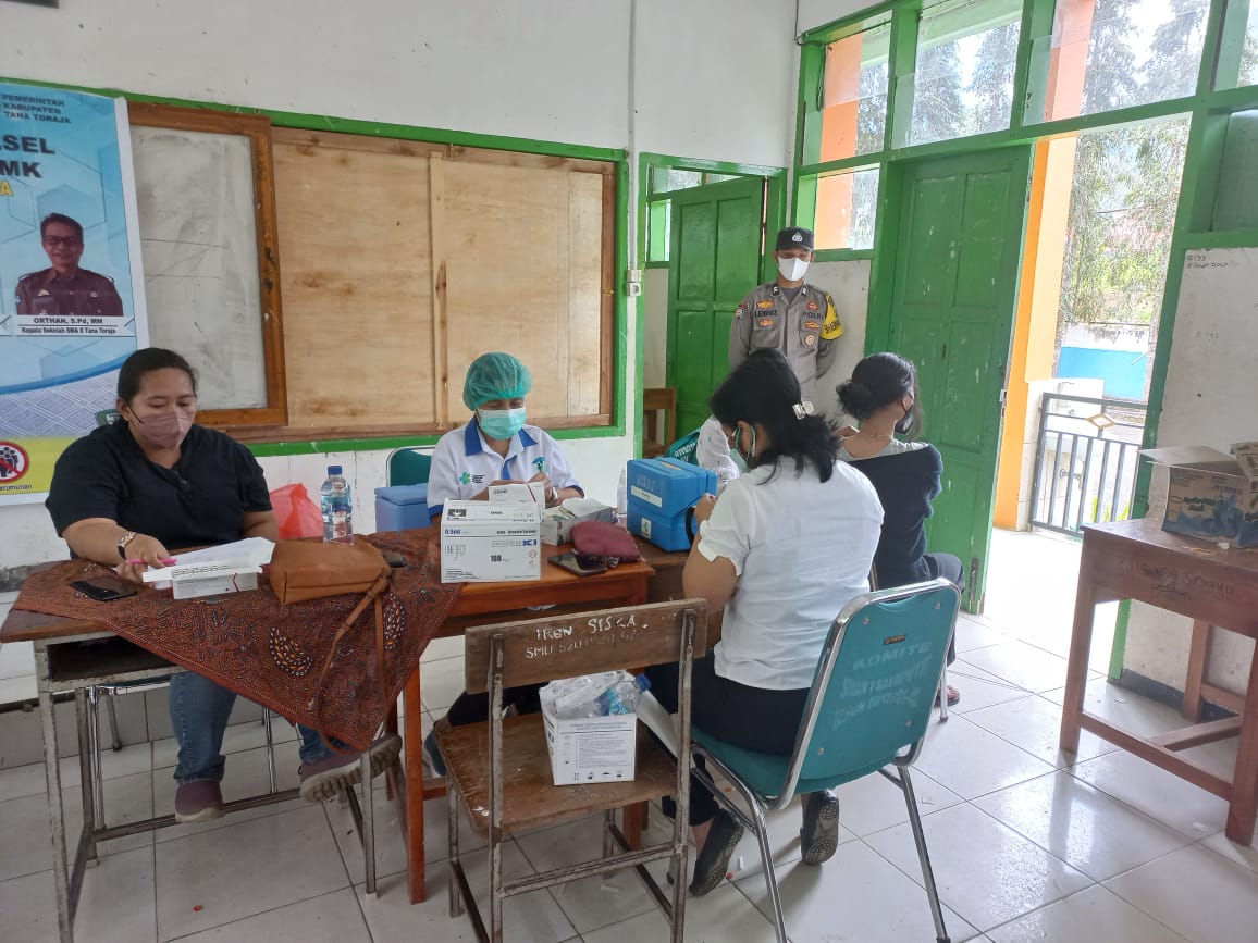 Bhabinkamtibmas Sambang Ke Rumah Warga Di Lembang Lipungan Tanete