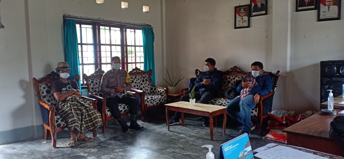 Bhabinkamtibmas Sambang Ke Rumah Warga Di Lembang Lipungan Tanete