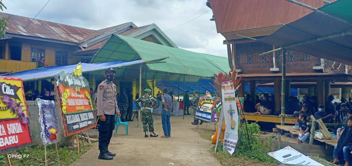 Bhabinkamtibmas Polsek Makale melakukan Pengamanan pembagian Sawah warisan