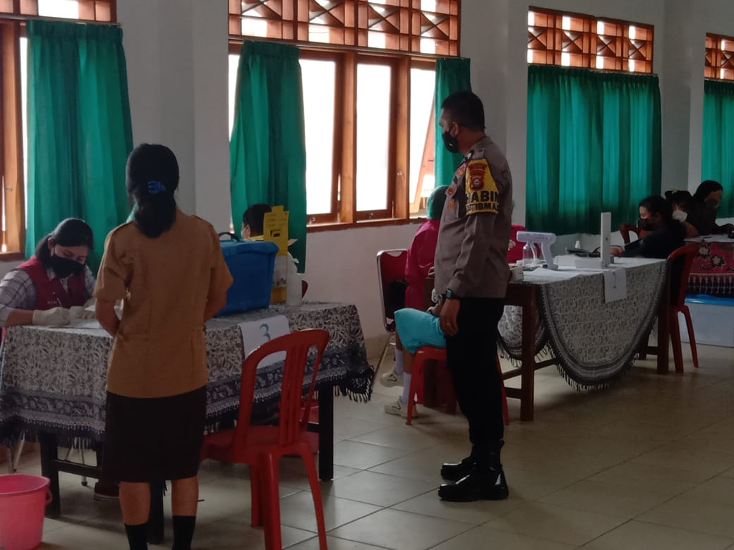 Bhabinkamtibmas Polsek Makale melakukan Pengamanan pembagian Sawah warisan