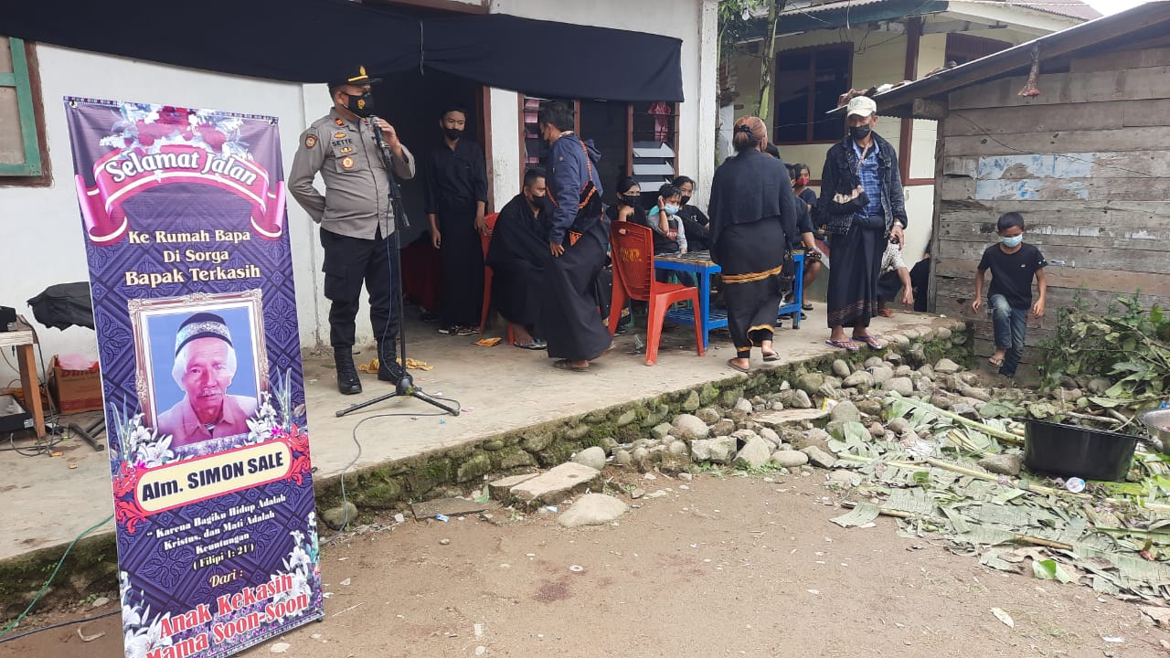Bhabinkamtibmas Polsek Makale melakukan Pengamanan pembagian Sawah warisan