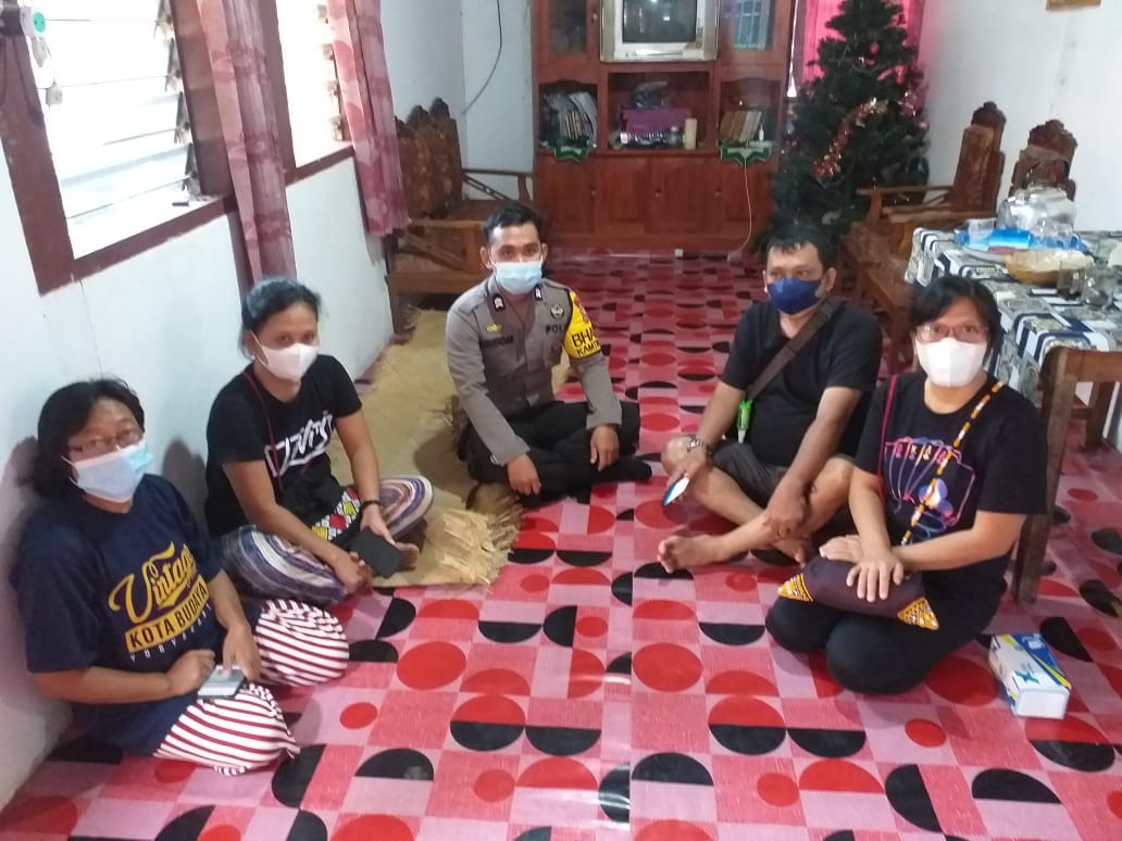 Bhabinkamtibmas Polsek Makale melakukan DDS di kantor Lurah Pantan