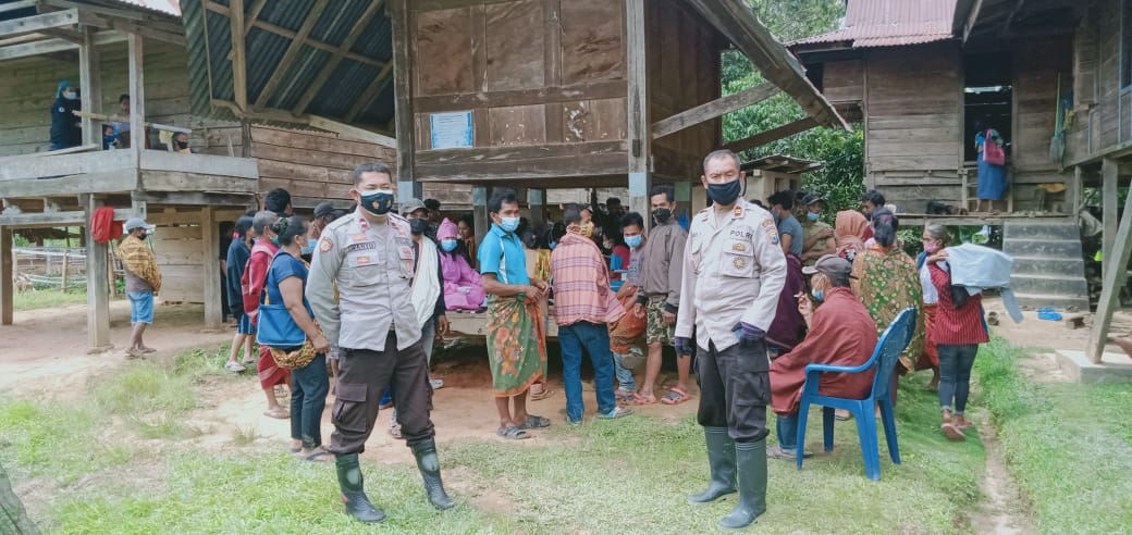 Bhabinkamtibmas Intensifkan sambangi Lembang Ke’pe’ Tinoring