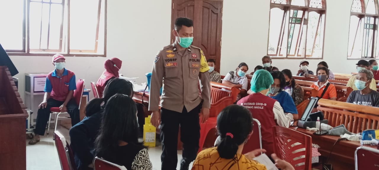 Bhabinkamtibmas bersama Tim Tracer 3T PKM Batusura’ Melakukan Tracing