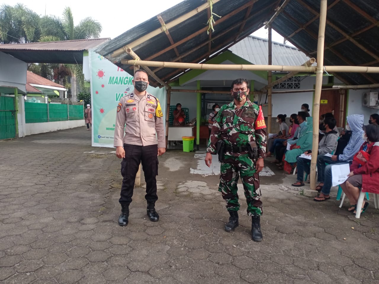 Bhabinkamtibmas bersama Tim Tracer 3T PKM Batusura’ Melakukan Tracing