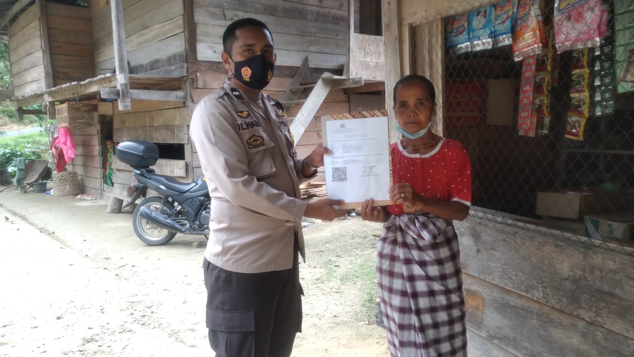 Kapolsek Makale pengawasan Penyelenggaraan Vaksinasi di Gedung Tammuan Mali