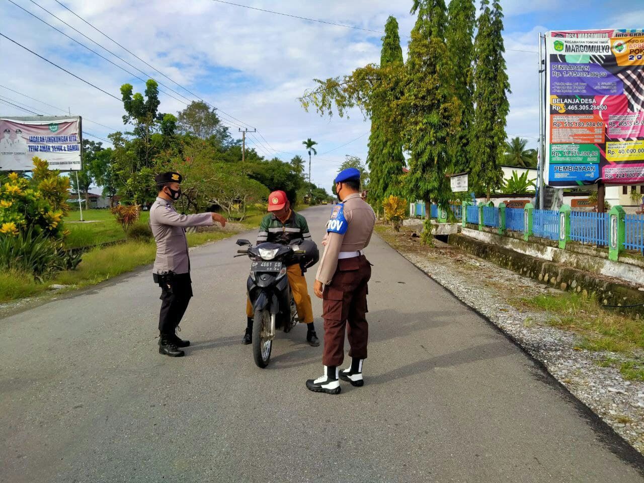Laksanakan Operasi Yustisi, Polsek Tomoni Timur Berikan Teguran Secara Humanis