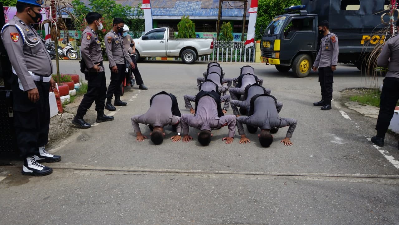Kapolres Luwu Timur Terima 10 Orang Bintara Remaja