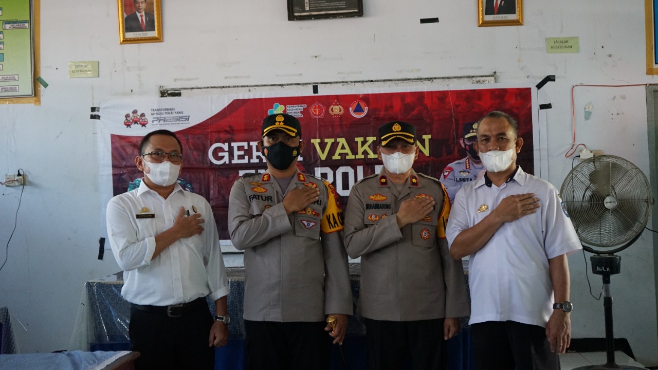 Pantau Vaksinasi Pelajar,Kapolres Maros Himbau Tetap Patuhi Prokes Meski Sudah Divaksin