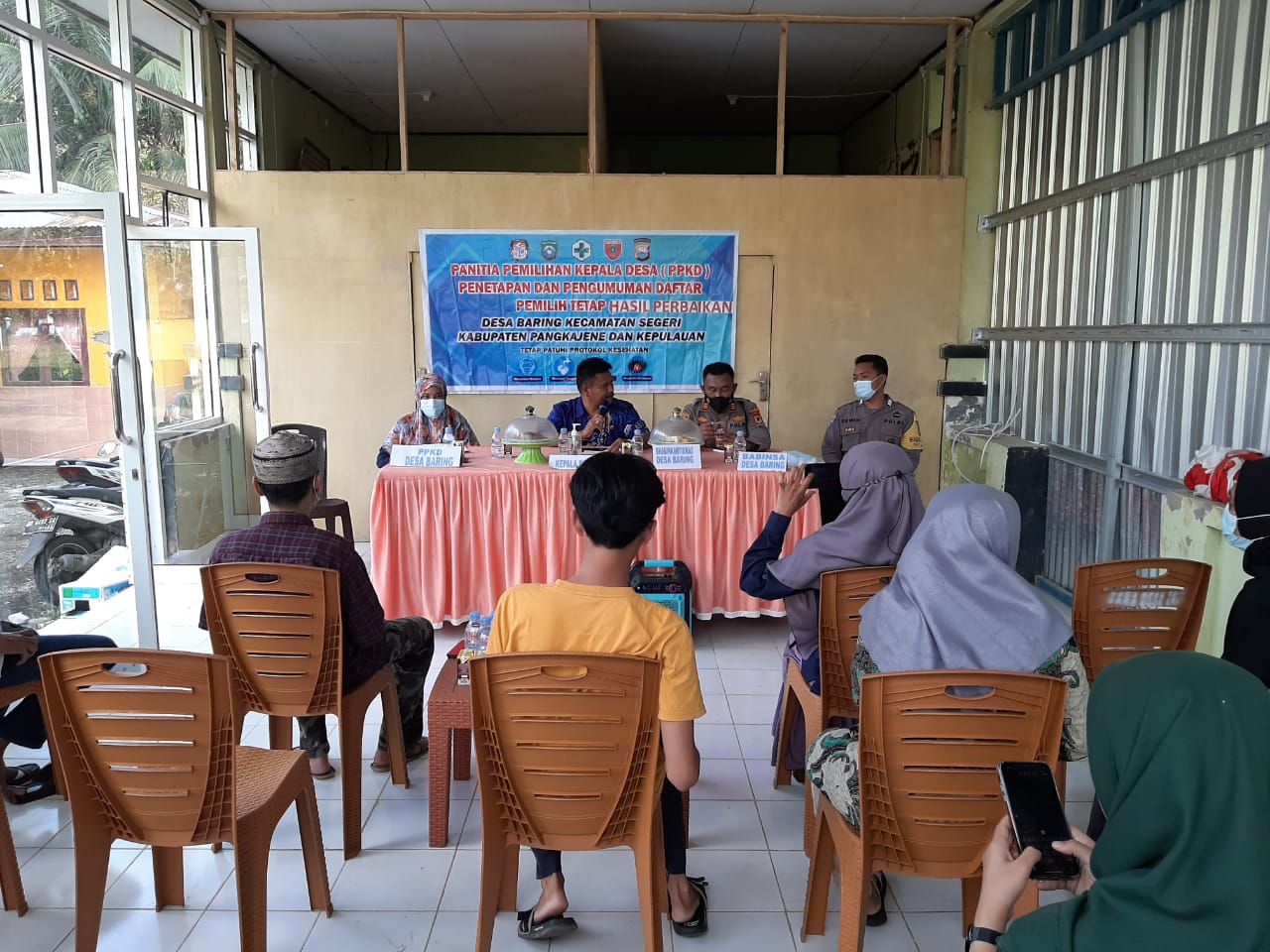 Kapolsek Segeri Hadiri Rapat Penetapan Dan Pengumuman DPTHP Pilkades Baring Tahun 2021