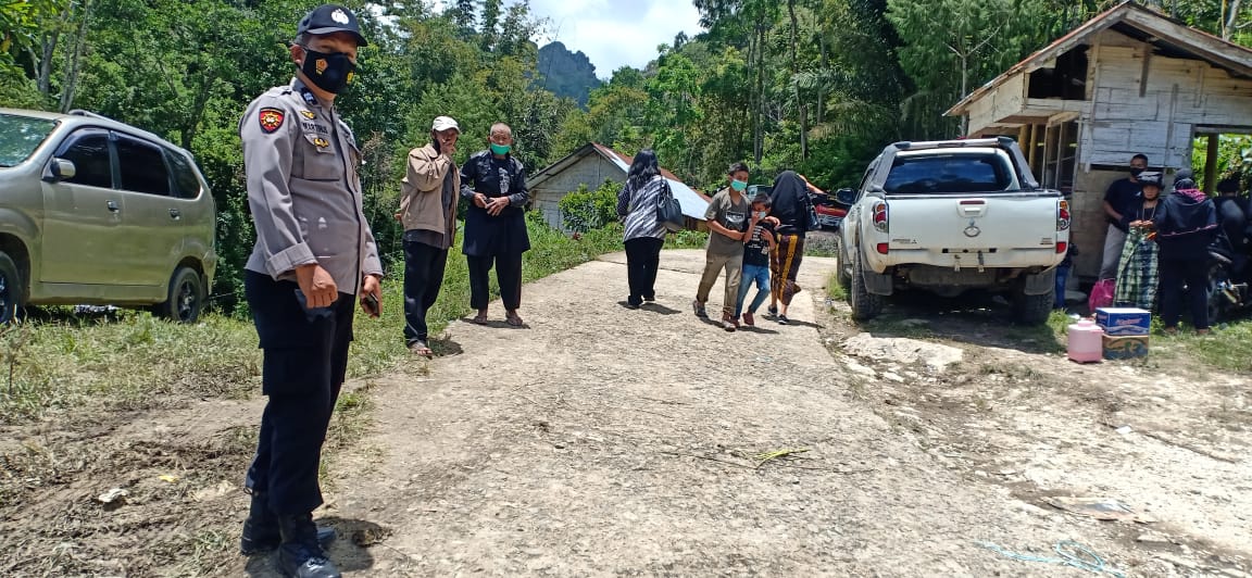 Bhabinkamtibmas Pengawasan Vaksinasi Mobile di Hotel Sahid Toraja