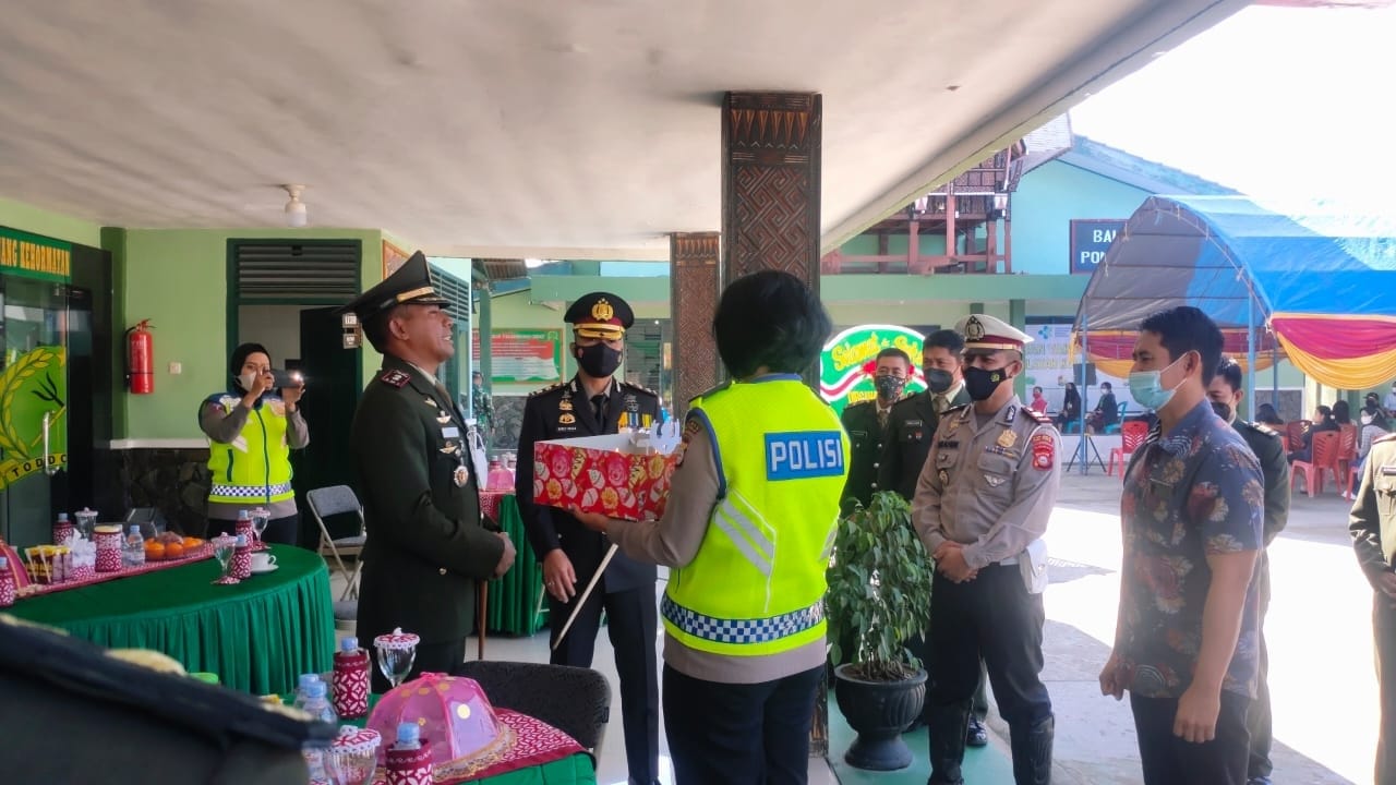Antusias Tinggi Dari Warga Tapparan, Tim Door To Door Vaksinasi Covid Polres Tator Agendakan Akan Kembali Minggu Depan