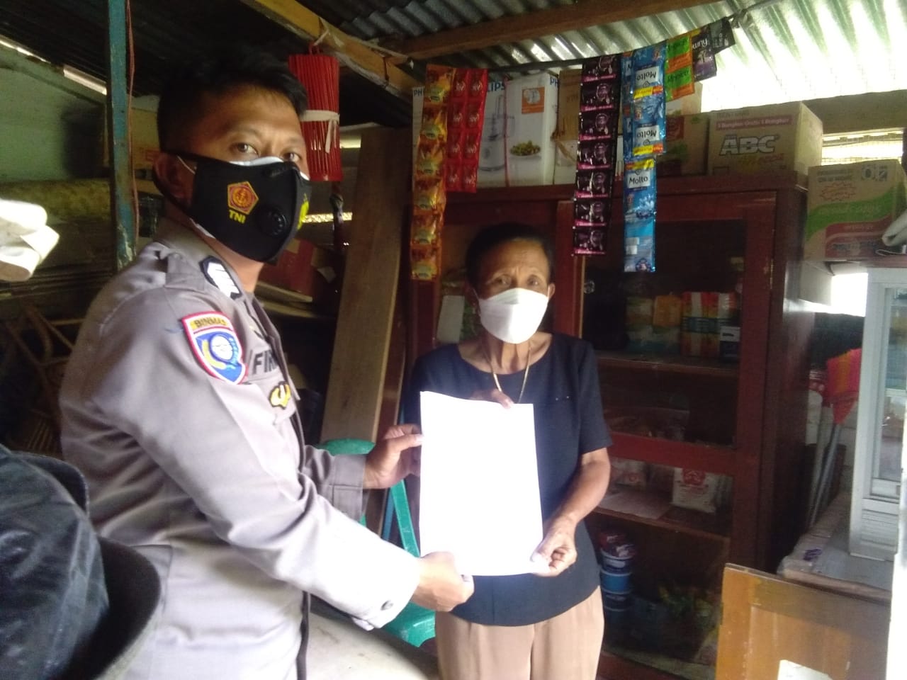 Bhabinkamtibmas Pengawasan Vaksinasi Dosis II di SMAN 5 Makale