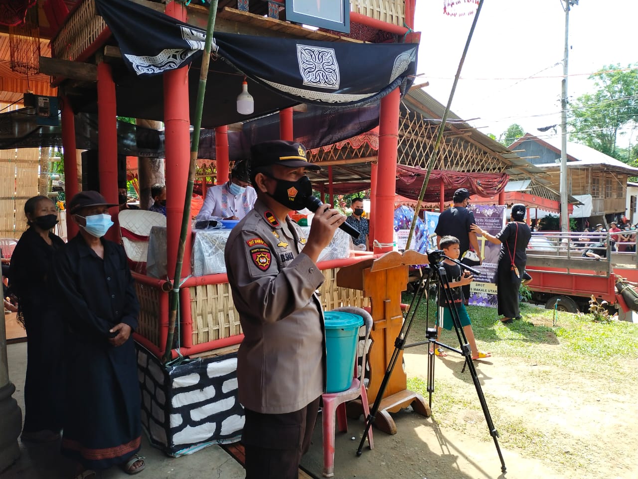 Bhabinkamtibmas monitoring Vaksinasi Dosis II di SMA Katolik Makale