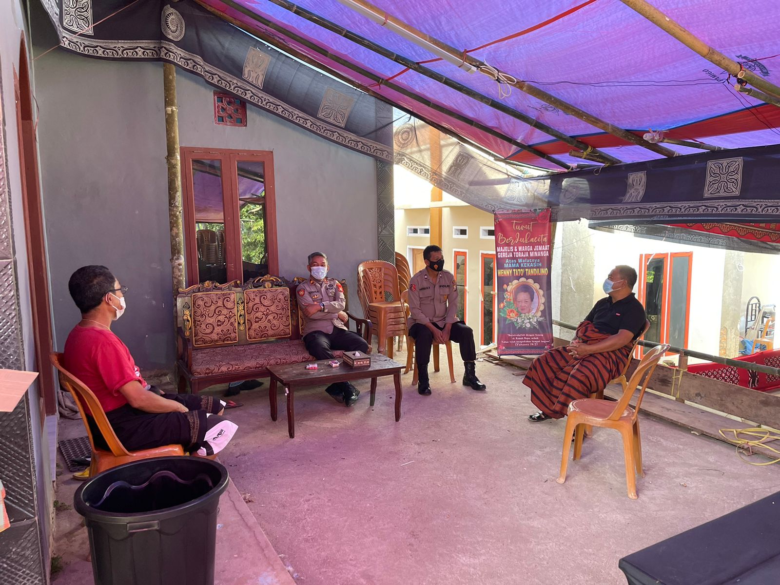 Bhabinkamtibmas monitoring Vaksinasi Dosis II di SMA Katolik Makale