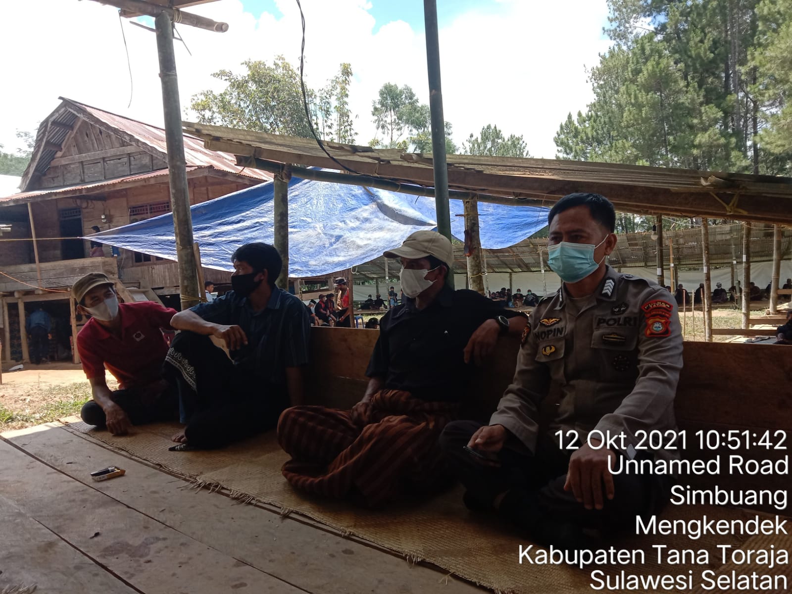 Bhabinkamtibmas monitoring Vaksinasi Dosis II di SMA Katolik Makale