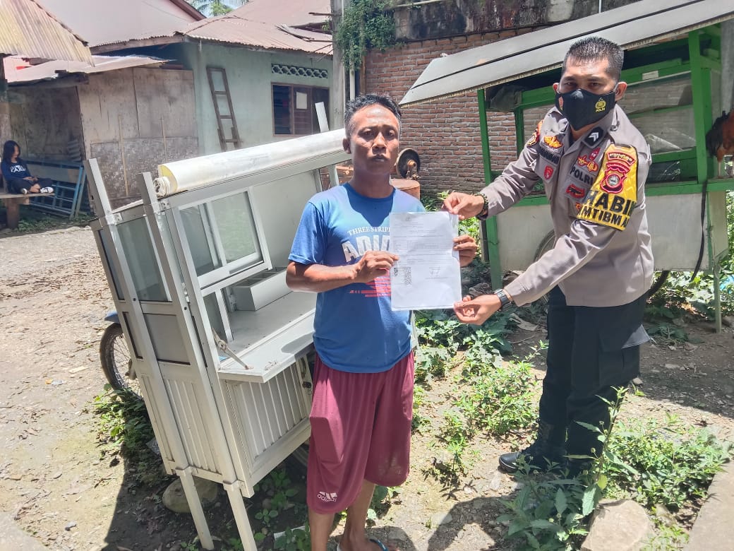 Bhabinkamtibmas monitoring Vaksinasi Dosis II di SMA Katolik Makale