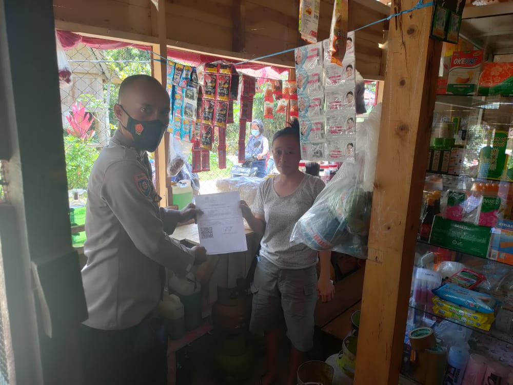 Bhabinkamtibmas monitoring Vaksinasi Dosis II di SMA Katolik Makale
