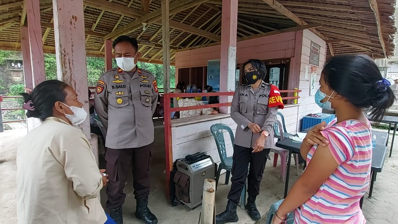 Door To Door Vaksinasi Polres Tana Toraja Berlanjut Dosis II