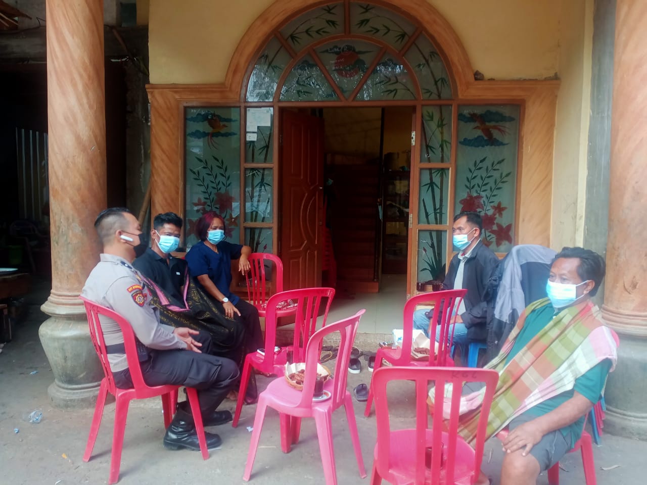 Bhabinkamtibmas pemantauan Prokes pada acara MUSYWIL II KOJA PENGAWAS MADRASAH