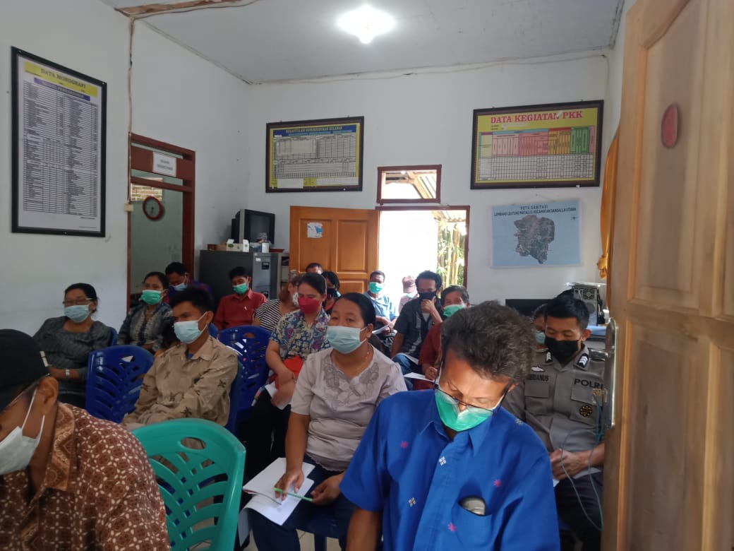 Bhabinkamtibmas pemantauan Prokes pada acara MUSYWIL II KOJA PENGAWAS MADRASAH