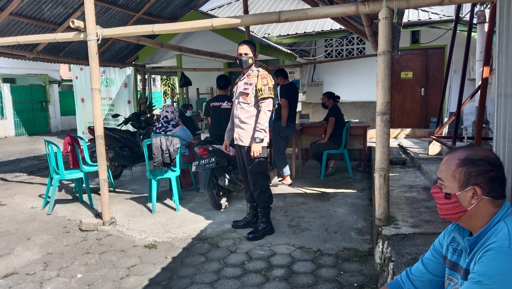 Mengamuk dan Ganggu Warga, Personil Polsek Sangalla Amankan ODGJ