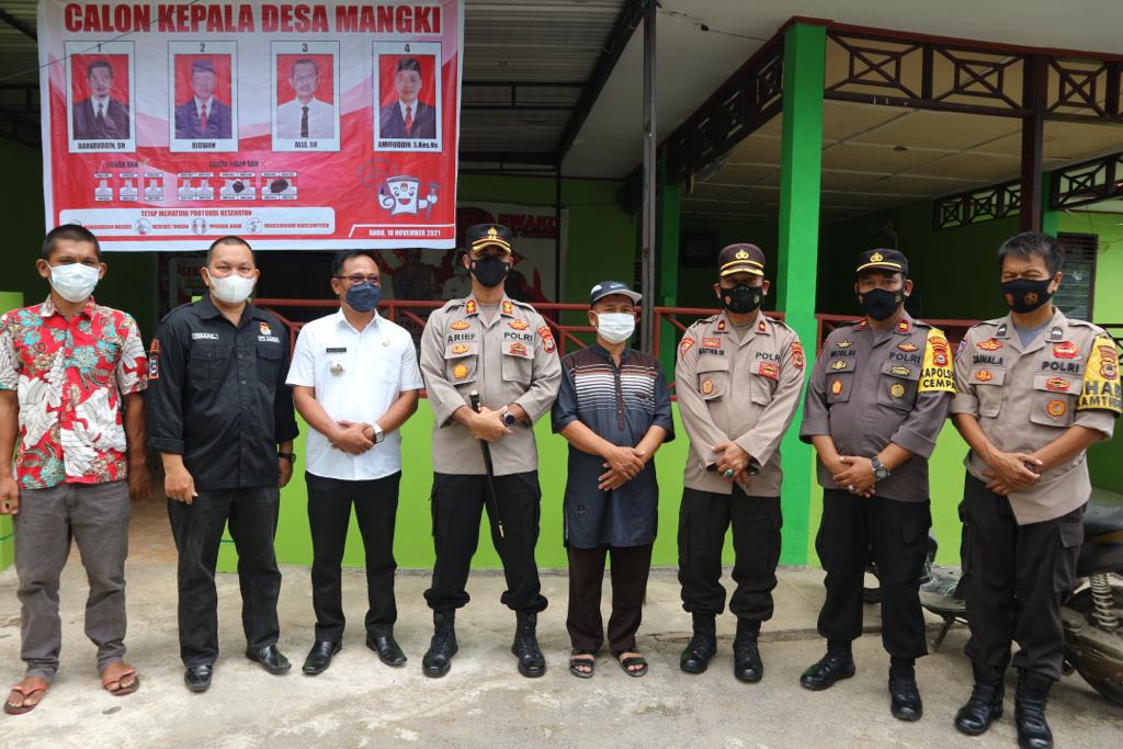 PANTAU KESIAPAN PILKADES, KAPOLRES PINRANG PATROLI CEK TPS