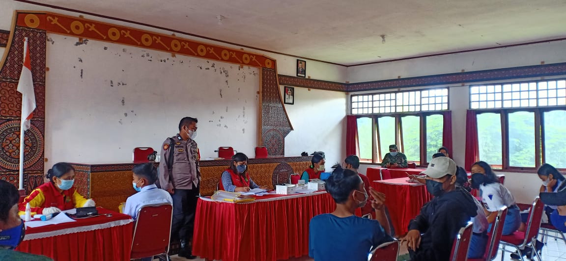 Bhabinkamtibmas Monitoring Kegiatan Posyandu Di Kantor Lurah Buntu Burake