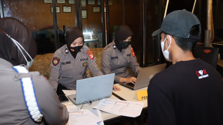 Gelar Vaksinasi Covid-19 Pada Malam Hari di Cafe S3 Box, Ini Jumlah Vial Yang Dihabiskan
