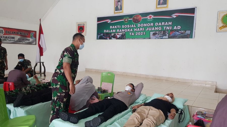 Dalam Rangka Hari Juang TNI AD, AKBP Ponco Indriyo Ikut Donor Darah di Makodim 1420 Sidrap