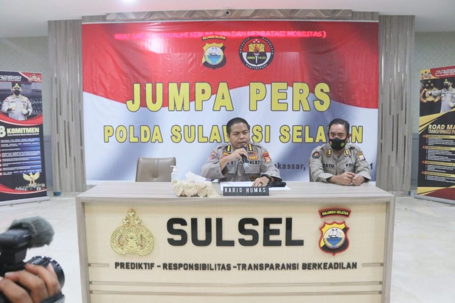 Kapolsek Makale bersama Personil mendatangi TKP longsor di Milan