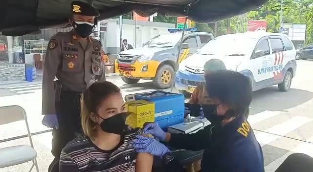 Genjot Percepatan Vaksinasi, Kasat Samapta Jemput Bola