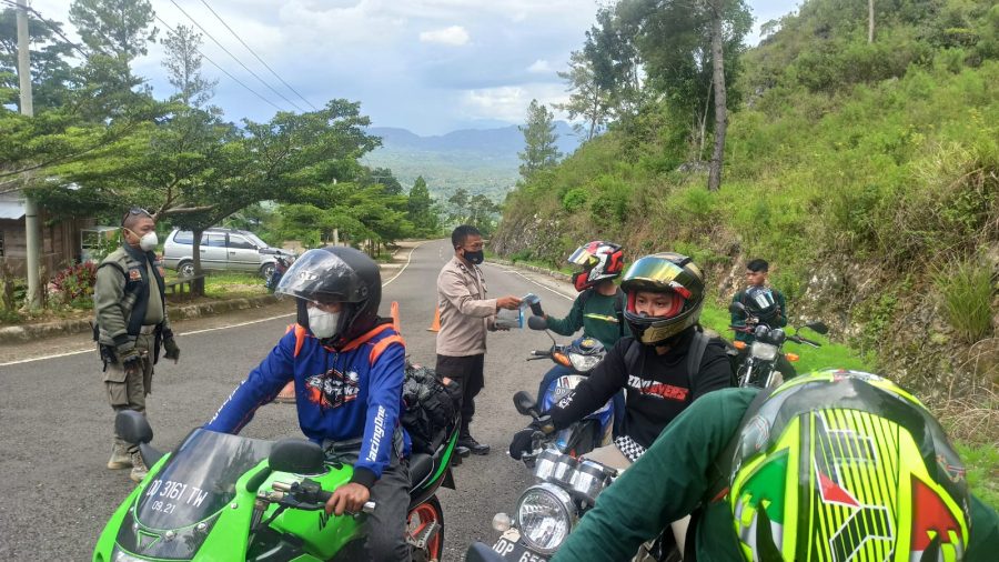 Kapolsek Mengkendek koordinasi dengan panitia pelaksana kamp Natal PPGT
