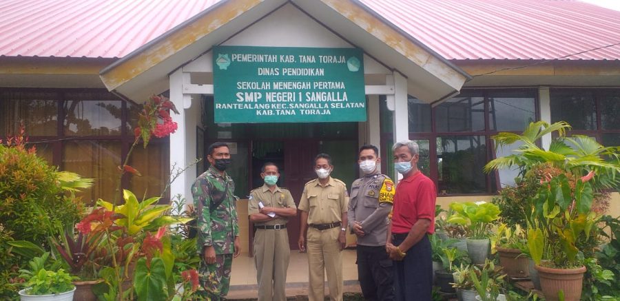 Kapolsek Mengkendek koordinasi dengan panitia pelaksana kamp Natal PPGT