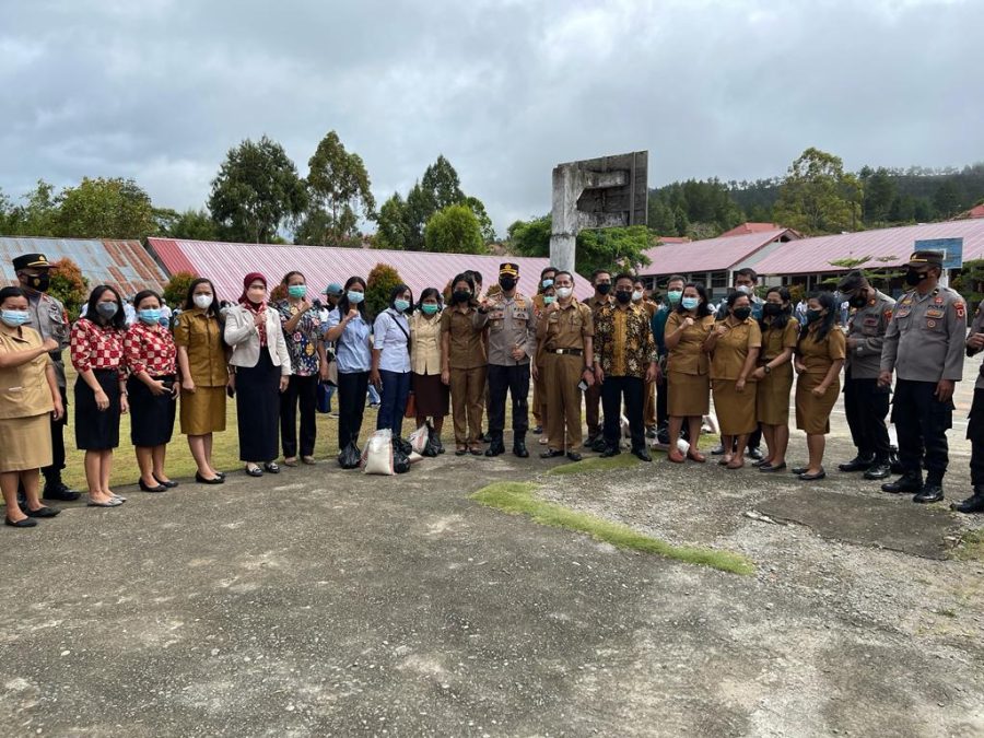 Kapolsek Mengkendek koordinasi dengan panitia pelaksana kamp Natal PPGT