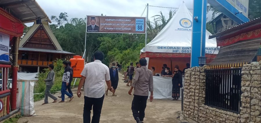 Kapolsek Mengkendek koordinasi dengan panitia pelaksana kamp Natal PPGT