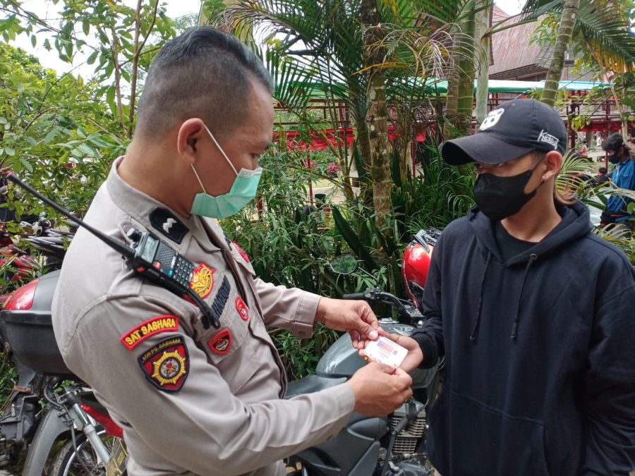 Kapolsek Sangalla monitoring pelaksanaan Gebyar Doorprize Vaksinasi