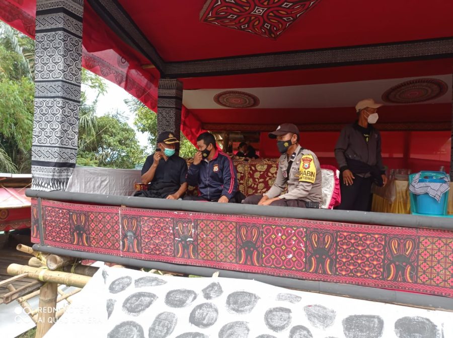 Bhabinkamtibmas Edukasi dan Pengawasan kepatuhan Prokes