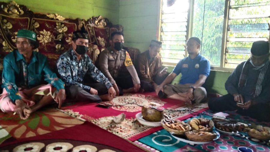 Jalin Silaturahmi, Bhabinkamtibmas Polsek Makale Door to door Di Wilayah Binaan