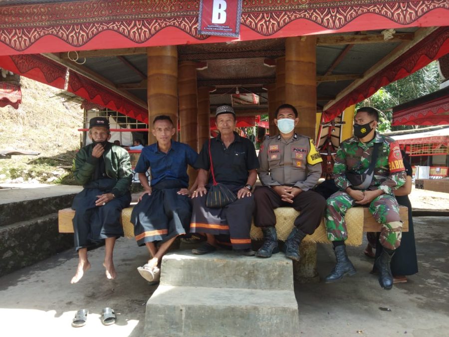 Bhabinkamtibmas pemantauan Protokol Kesehatan Cegah Covid-19 Jelang acara Nikah