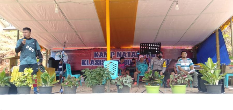 Bhabinkamtibmas Pengamanan Rangkaian Adat Acara Rambu Solo’ di Ma’pasonglo