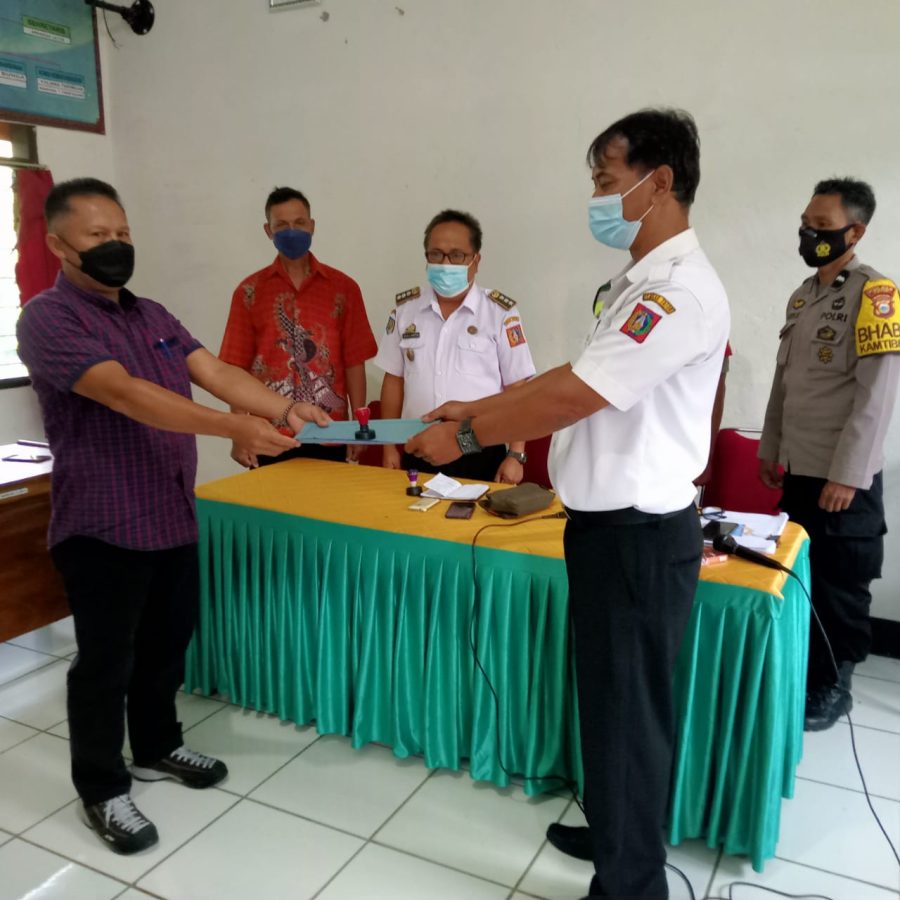 Pantau Prokes, Kapolsek Saluputti pimpin personil pengamanan Natal Gereja Toraja