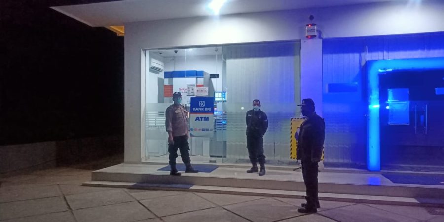 Bhabinkamtibmas Bripka Agustinus Bongga Ma’dika sambang kekantor lembang Batusura’