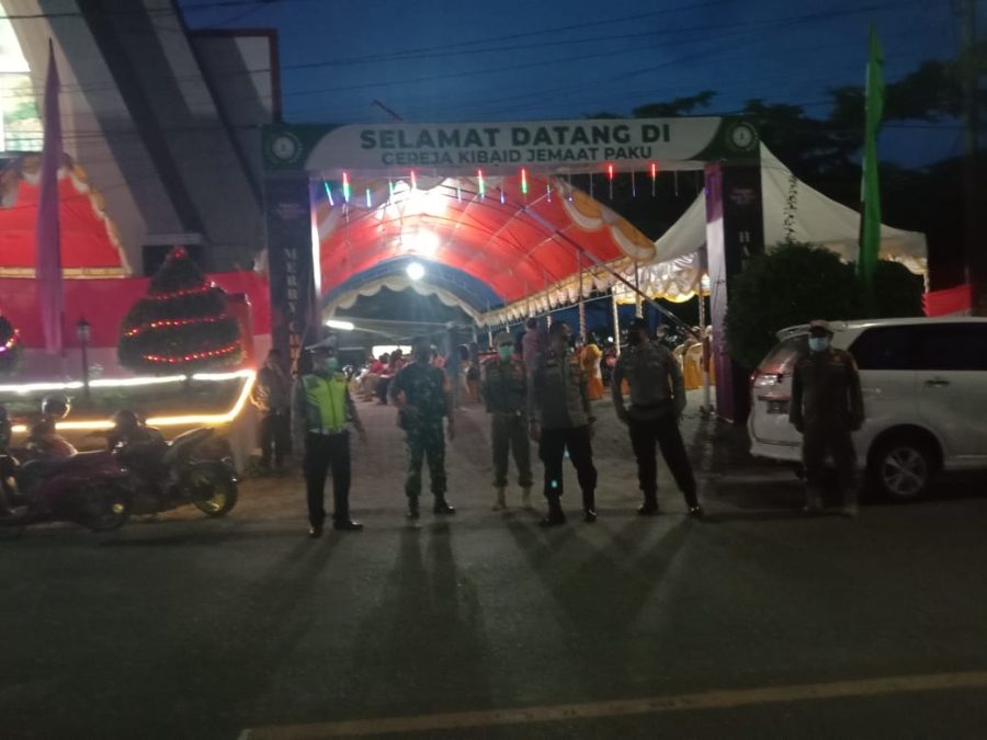 Bhabinkamtibmas Monitoring Perayaan Ibadah Natal Gereja Toraja Jemaat Silobarani