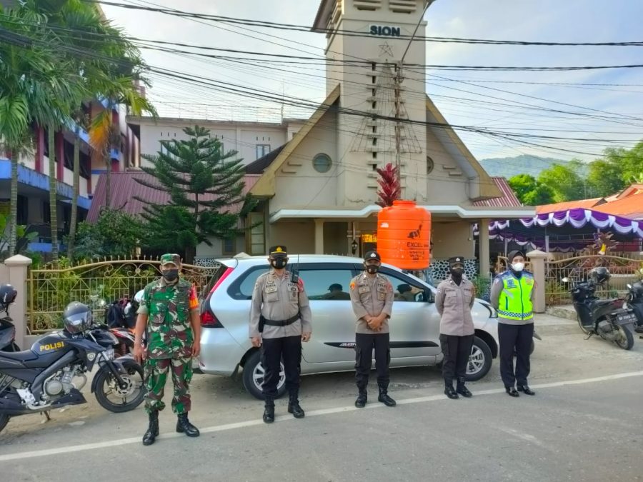 Bhabinkamtibmas Polsek Makale DDS Di Kantor Lurah Buntu Burake