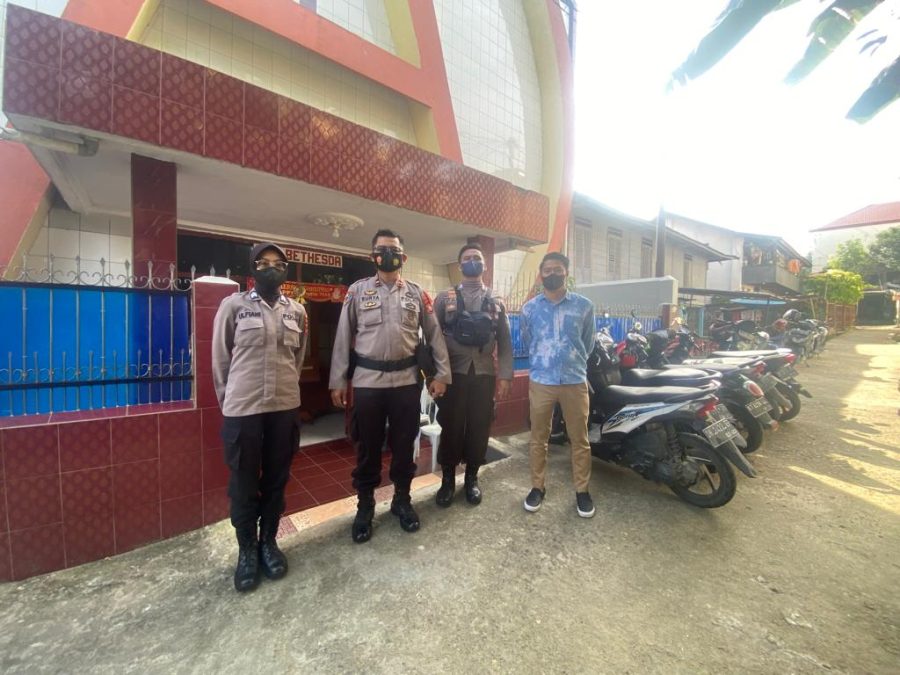 Bhabinkamtibmas Polsek Makale DDS Di Kantor Lurah Buntu Burake