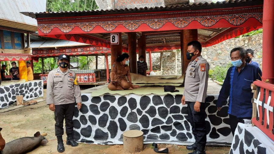 Bhabinkamtibmas Pengamanan Perayaan Ibadah Natal Jemaat Gereja Toraja
