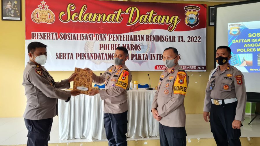 Serahkan DIPA Tahun 2022,Kapolres Maros Minta Jajaran Gunakan Anggaran Efisien Dan Tepat Guna